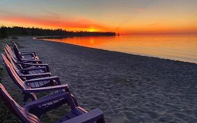 The Purple Martin Lakeside Inn Bird Sanctuary On Lake Huron